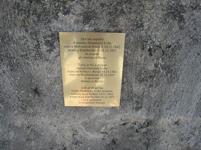 Spominska plošča Dominiku Užbetu (zaradi napak v besedilu je bila plošča leta 2012, v okviru 10. kulturnih dnevov pod Globočakom, zamenjana z novo) (D2474)