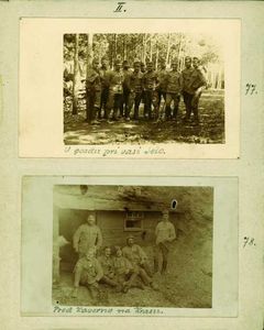 77 - Skupinska fotografija v gozdu pri Selu na Krasu, 21.1. 1916
78 - Pred kaverno na Krasu, Selo, med januarjem in majem 1916