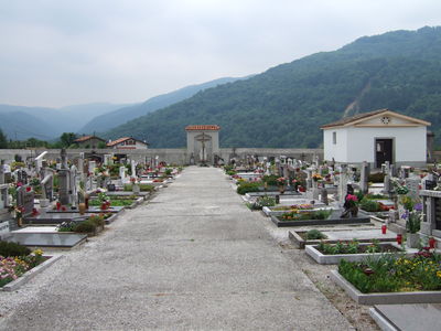 Pokopališče po koncu slovesnosti (D450)