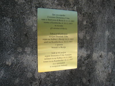 Spominska plošča za Dominika Užbeta na pokopališču v Ročinju (D2538)