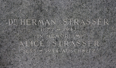 Dr. Herman Strasser
<br />1877-1943
<br />In memoriam
<br />Alice Strasser
<br />1895-1944 Auschwitz