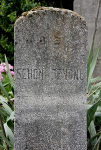 Schön Jenőné
<br />szül. Riebner Juliska
<br />1891-1918